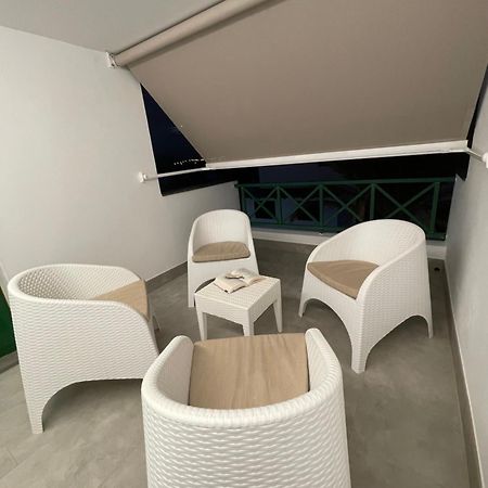 Izaro Apartamento Atico De Lujo Cerca De Playa Dorada Playa Blanca Dış mekan fotoğraf