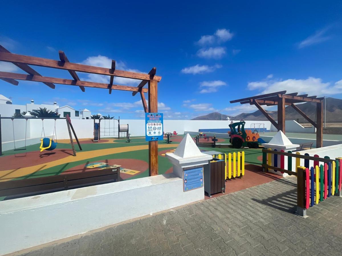 Izaro Apartamento Atico De Lujo Cerca De Playa Dorada Playa Blanca Dış mekan fotoğraf