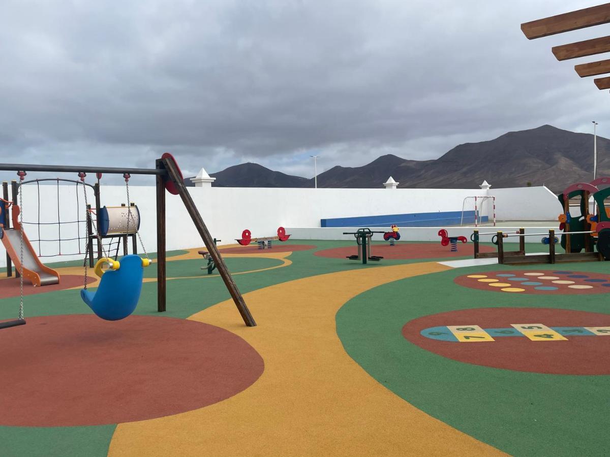 Izaro Apartamento Atico De Lujo Cerca De Playa Dorada Playa Blanca Dış mekan fotoğraf