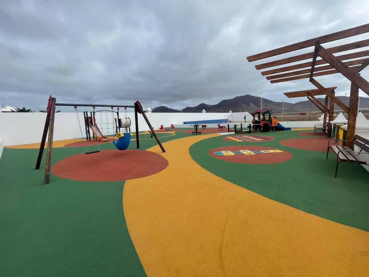 Izaro Apartamento Atico De Lujo Cerca De Playa Dorada Playa Blanca Dış mekan fotoğraf