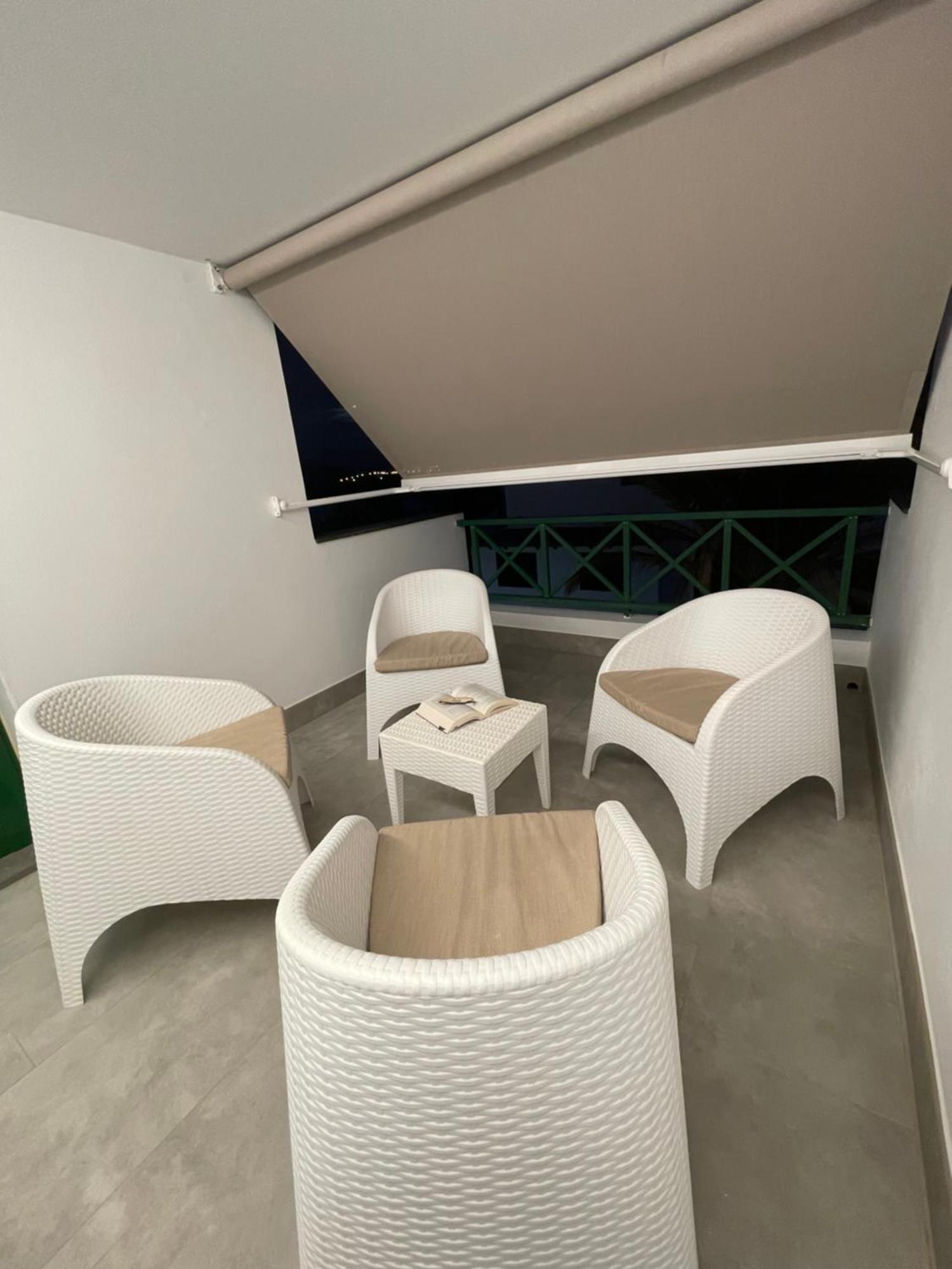 Izaro Apartamento Atico De Lujo Cerca De Playa Dorada Playa Blanca Dış mekan fotoğraf